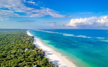 Plage tropicale de Diani